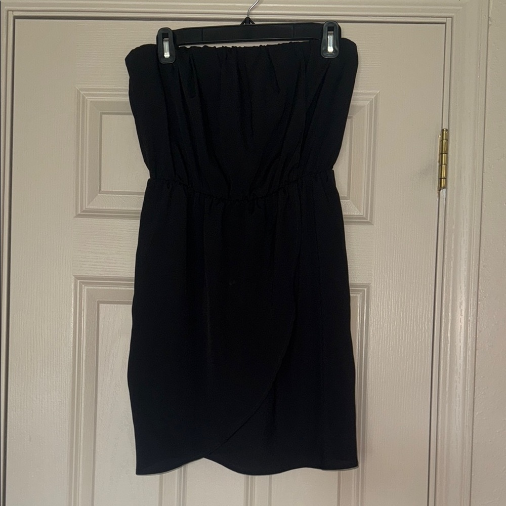 Elegant Black Strapless Dress